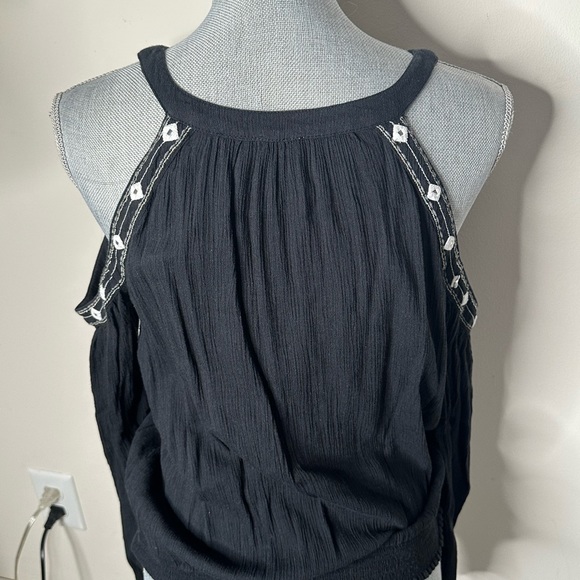 Hollister top - Picture 2 of 3